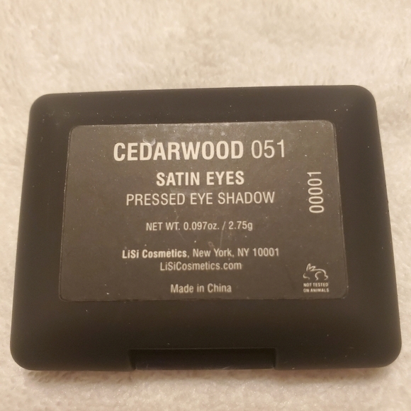 New LiSi Cosmetics Satin Eyes - Picture 2 of 3